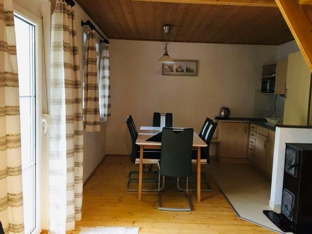 Rozmaring Haz Villa Balatonlelle Exterior photo