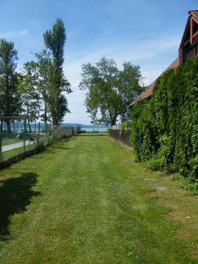 Rozmaring Haz Villa Balatonlelle Exterior photo